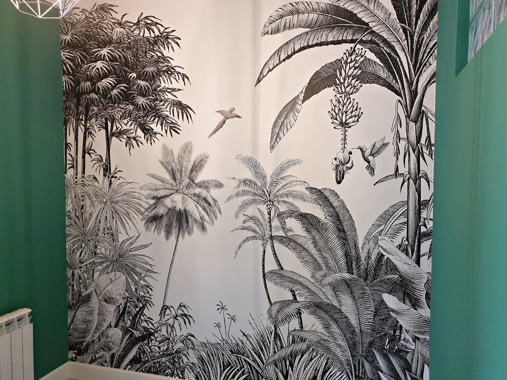 Aplicación de pinturas verde Monto Uno Plus + Instalación Mural Selvático de Papel Pintado