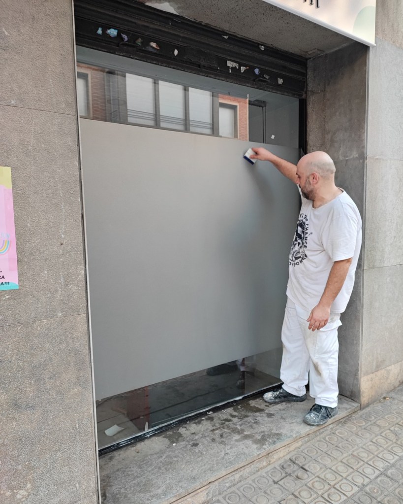 Montador de Vinilos en Cristales en Manresa Barcelona