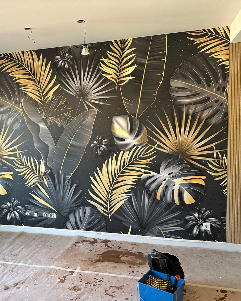 Empapelador Barcelona Instalación de Murales Florales y hojas tropicales