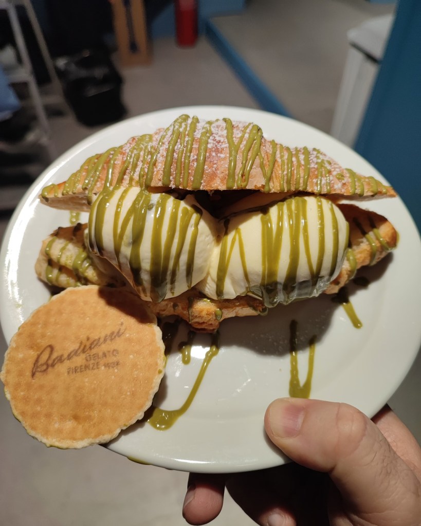 El famoso Croissant Helado de Badiani, diseñado por Paolo Pomposi
