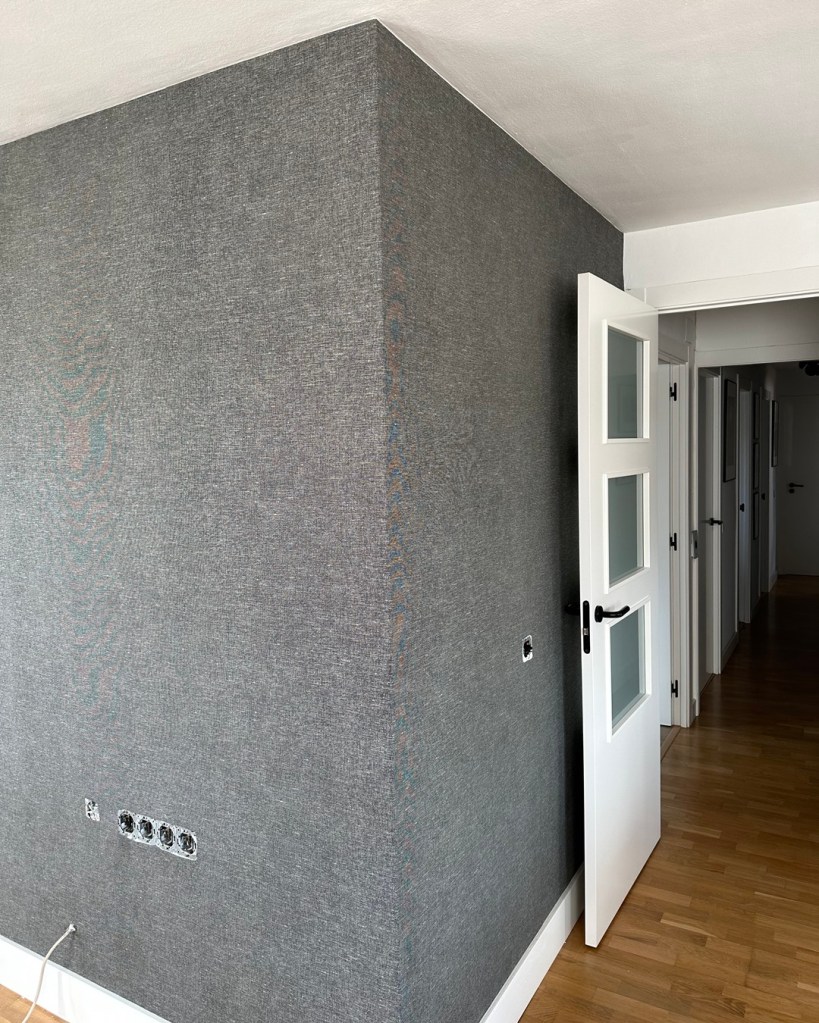 Papel Pintado Textura Tela de Arte instalado en Horta - Guinardó