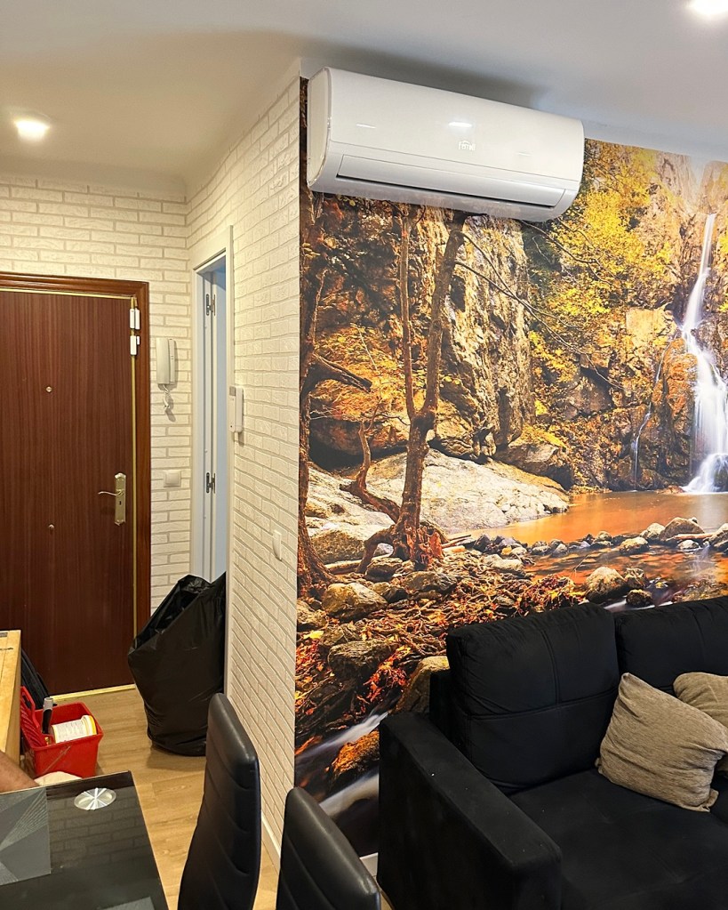 Empapelador Cornellà del Llobregat - Instalador Papel Pintado y Fotomurales