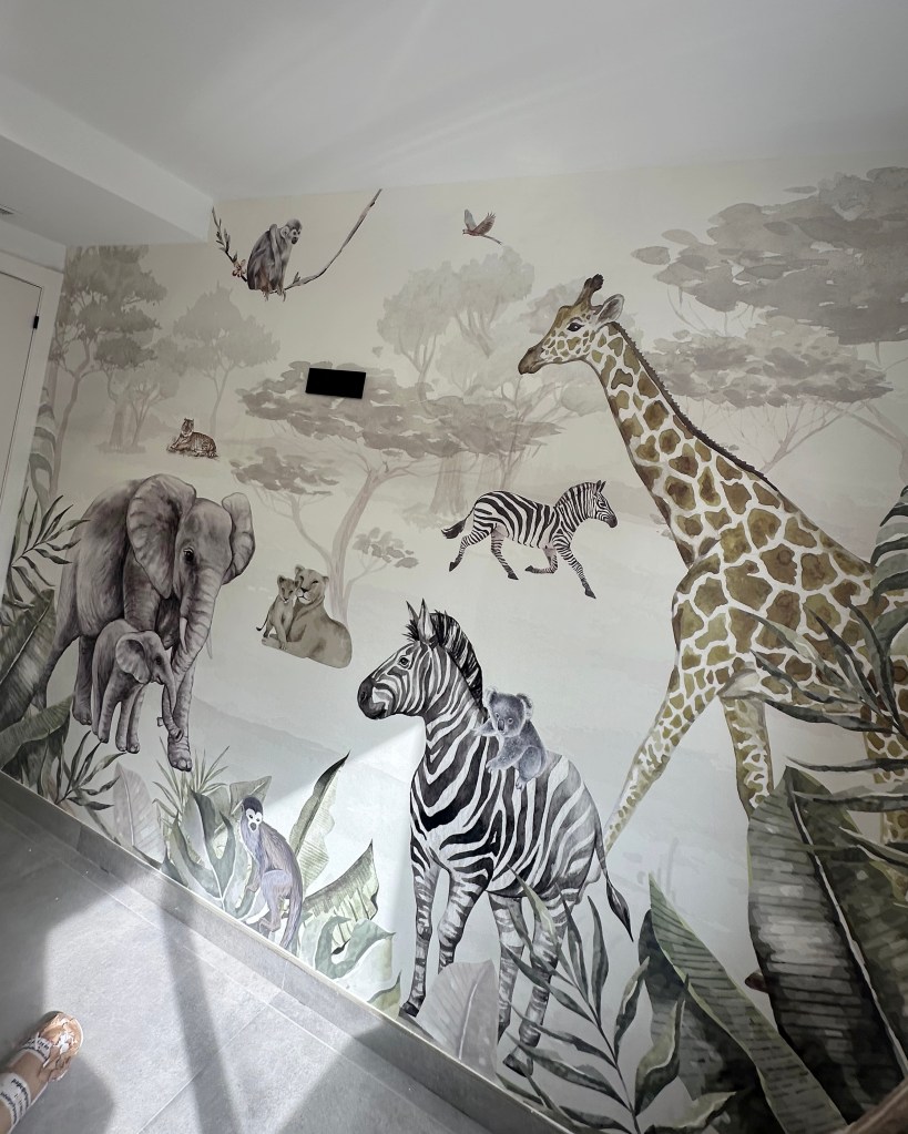 Murales infantiles que realmente transforman espacios, disponibles en papelpintadoonline.com