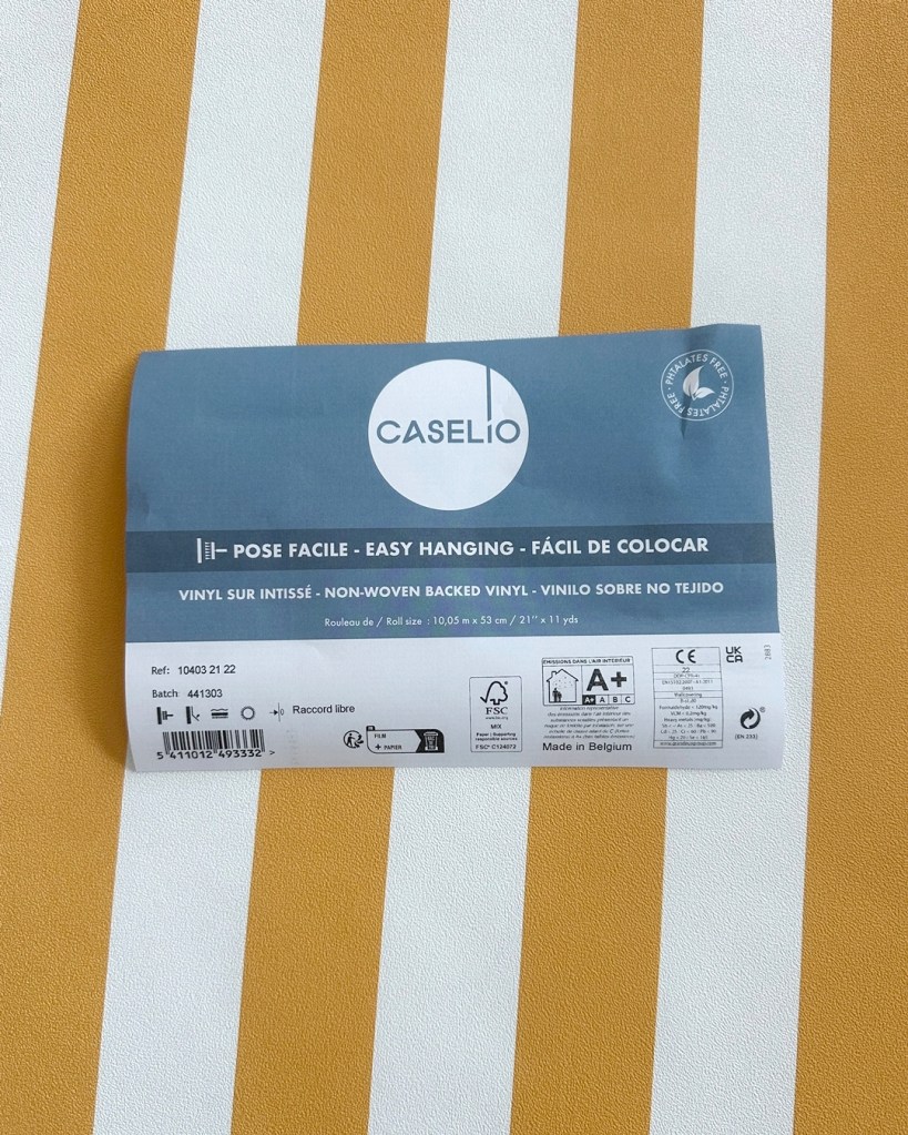 Papel Pintado de Rayas Caselio 10403 21 22 Blancas y Ocres